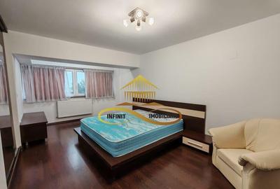 Apartament cu 4 camere decomandat în Central