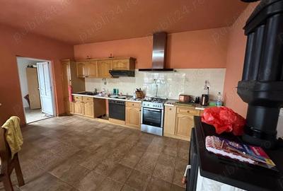 CASA LA TIPARI pentru 2 familii - 4