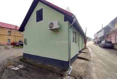 Spațiu comercial, de 40 mp, în Central - 9