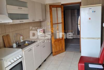 Apartament cu 3 camere decomandat în Baza 3 - 9