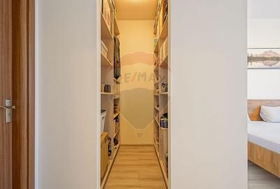 Apartament cu 2 camere decomandat, mobilat în Tractorul - 13