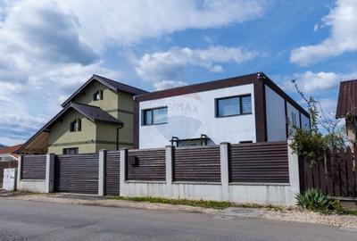 Casă cu 9 camere cu Teren 463 Mp în Stupini - 37