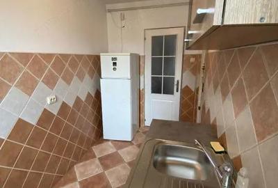 Apartament cu 2 camere, 50 mp, zona Decebal - 5