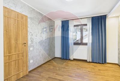 De vanzare | Vila cu 3 camere de vanzare in zona Piatra Arsa, Busteni - 31