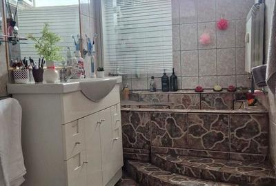 Apartament cu 3 camere semidecomandat în Central - 2