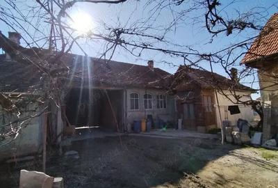 Casa tradi?ionala cu 2 corpuri, grajd, ?ura ?i 1200 mp teren Lisa, Bra?ov ideal turism rural - 2