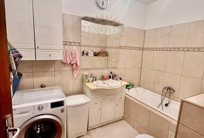 Casă individuală cu 5 camere cu Canalizare în P-ța Romană - 9