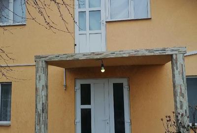 Casă cu 4 camere cu Teren 700 Mp în Central - 3