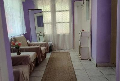 Casă cu Teren 1055 Mp în Central - 2