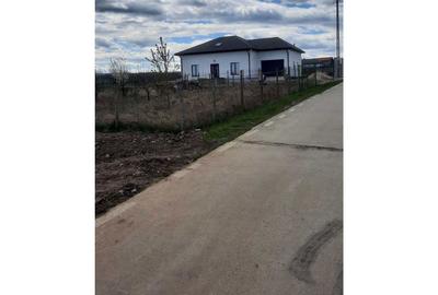 Teren de 1000 mp, în Ilișești - 2