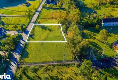 Teren de 2200 mp, în Bran