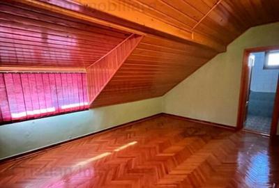 Casă cu 12 camere cu Teren 405 Mp în Central - 3