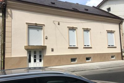 Casă cu 4 camere cu Teren 350 Mp în Central - 7