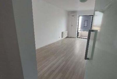 Bd. MAMAIA, spatiu BIROURI, 103 mp., compartimentat 4 birouri, oficiu - 3