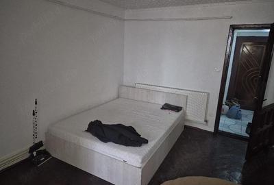 Garsonieră decomandată în Central - 3