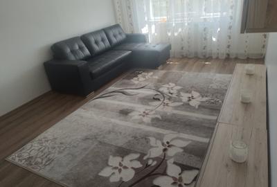 Apartament cu 3 camere decomandat în 1 Mai - 7