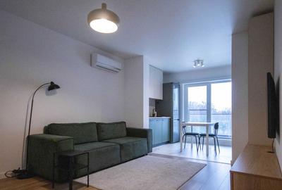 Apartament cu 2 camere semidecomandat în Apărătorii Patriei
