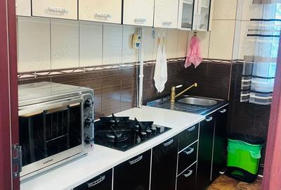 Apartament 3 camere de inchiriat , Piata Sudului sector 4 , direct proprietar Apartament 3 camere de inchiriat , Piata Sudului sector 4 , direct proprietar - 3