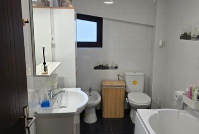 Apartament cu 2 camere decomandat, mobilat în Galata - 12