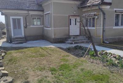 Casă cu 2 camere cu Teren 100 Mp în Central - 2