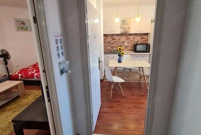 Vand ultracentral 3 camere mari +1 2 camera, Rondul Kogalniceanu -COMISION 0- - 5