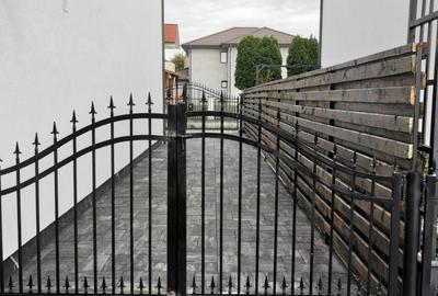 Casă cu 3 camere cu Teren 250 Mp în Exterior Vest - 3