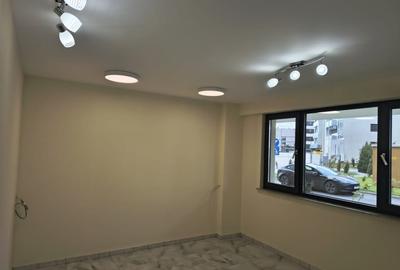 De inchiriat spatiu comercial in complex Ivory De inchiriat spatiu comercial in complex Ivory - 4