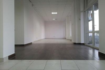 Spațiu comercial, de 200 mp, în Central - 5