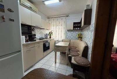 Apartament cu 3 camere semidecomandat în Nufărul - 15