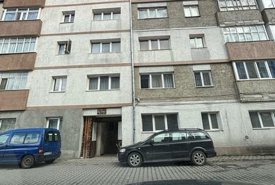 Apartament cu 2 camere decomandat în Central - 1