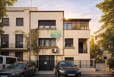 Casă individuală cu 11 camere cu Canalizare în Universitate - 1