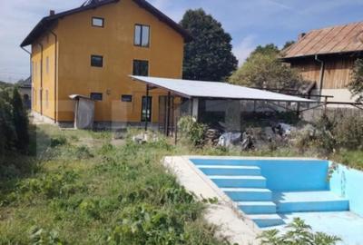 Casă cu 3 camere cu Piscina în Central - 10