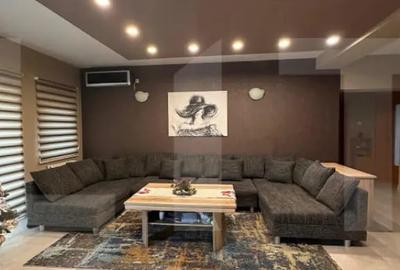 Apartament cu 4 camere decomandat în Central - 1
