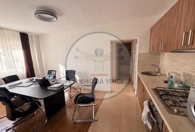 Apartament cu 4 camere decomandat, mobilat în Aurel Vlaicu