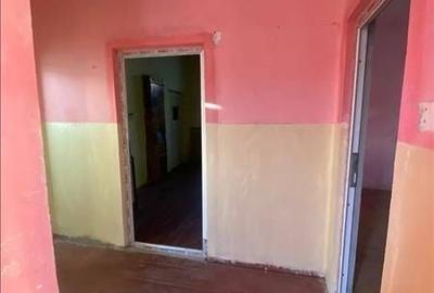 Casă cu 2 camere cu Canalizare în Central - 11