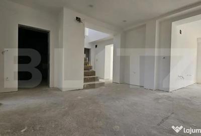 Casă cu 5 camere cu Teren 1000 Mp în Vetiș - 1