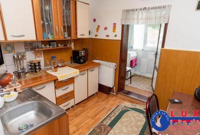 Apartament cu 3 camere decomandat în E3 - 4