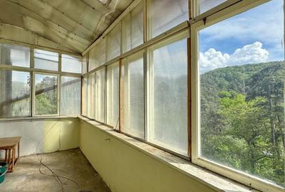 Apartament cu 3 camere decomandat în Brașovul Vechi - 1