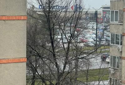 Apartament cu 3 camere decomandat în Nufărul - 2