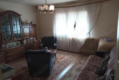 Apartament cu 3 camere decomandat în Central - 2