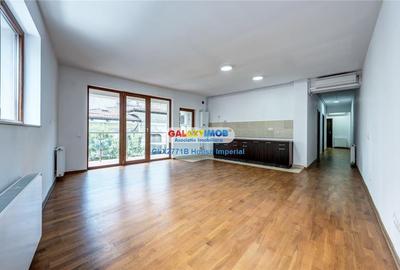 Apartament cu 3 camere decomandat în P-ța Rosetti