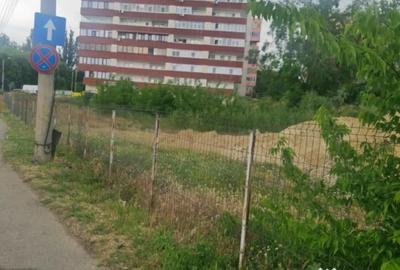 Teren de 2500 mp, în Calea Severinului