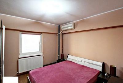 Apartament cu 3 camere decomandat, mobilat în Central