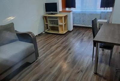 Garsonieră decomandată în Central - 4