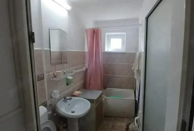 Apartament cu 2 camere semidecomandat în Casa de Cultură