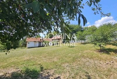 Teren de 1202 mp, în Runcu - 3