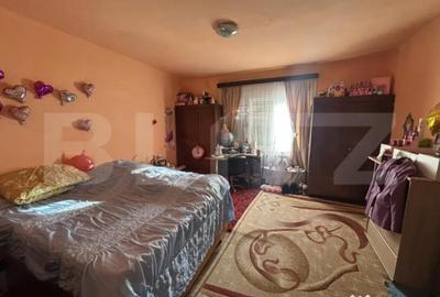 Casă cu 4 camere cu Teren 853 Mp în Central - 1