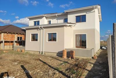 Casă cu 4 camere cu Teren 259 Mp în Central - 3