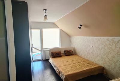 Casă cu 7 camere cu Teren 650 Mp în Central - 2