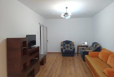 Apartament cu 2 camere decomandat în Olteniței